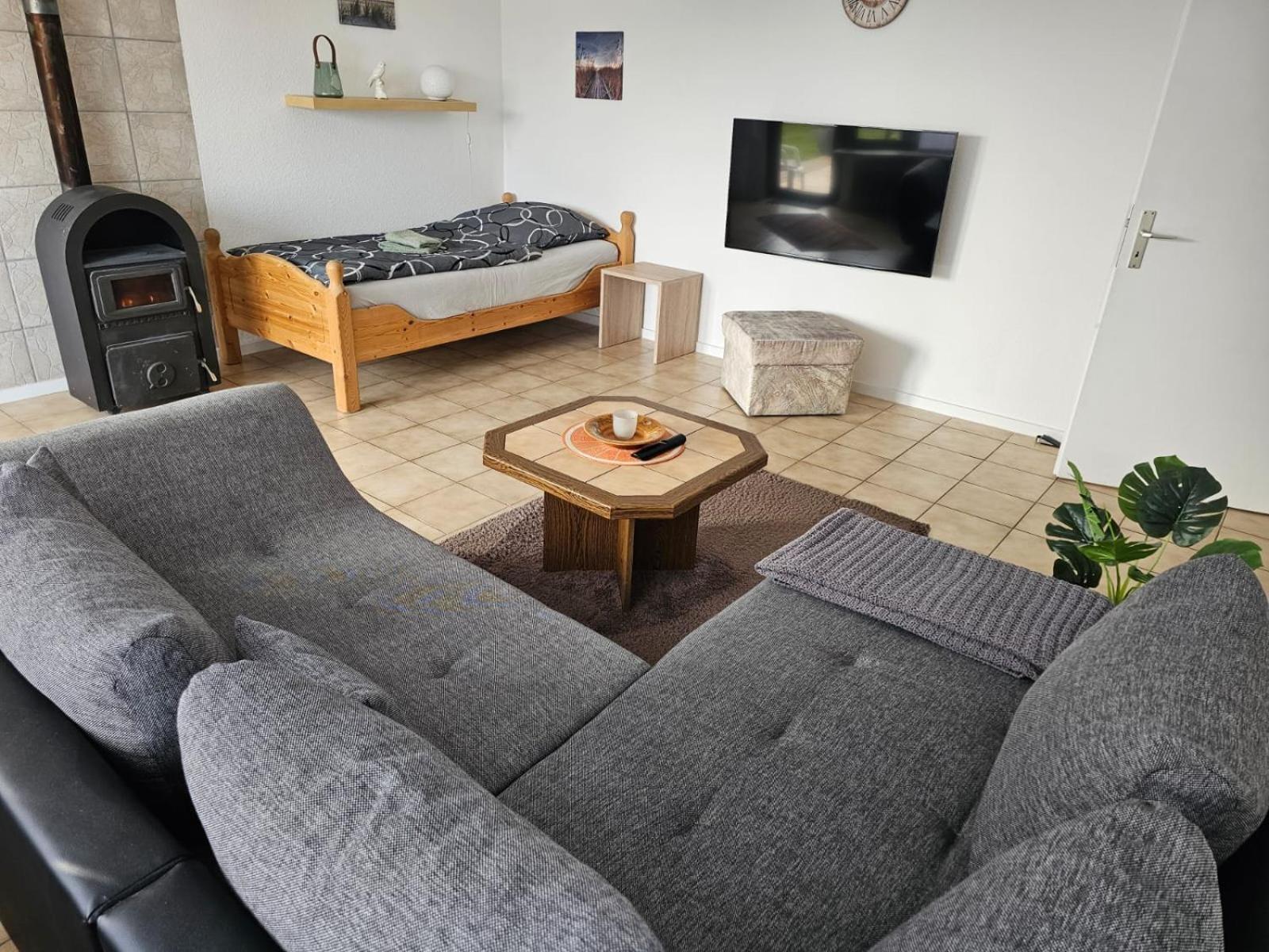 Ferienwohnung Talblick Ahnatal Luaran gambar